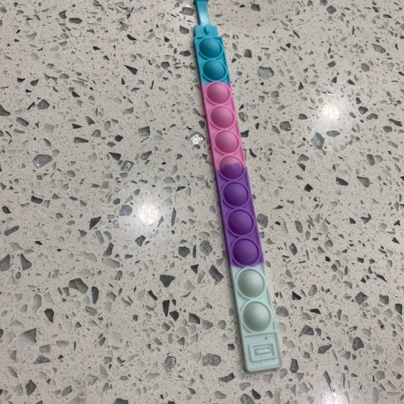 6 pack Rainbow Poppet Set! - Picture 4 of 7